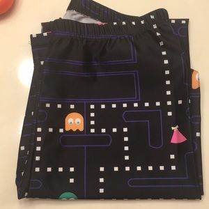 DONATING TOMORROW MAKE OFFER*NWOT Pac-Man leggings